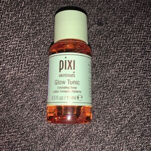 NWT pixi glow tonic